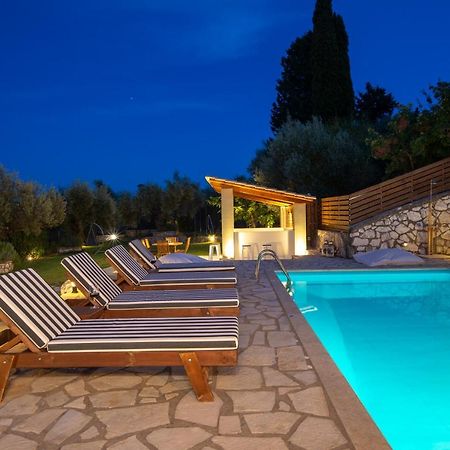 Villa Artemis Никиана Екстериор снимка